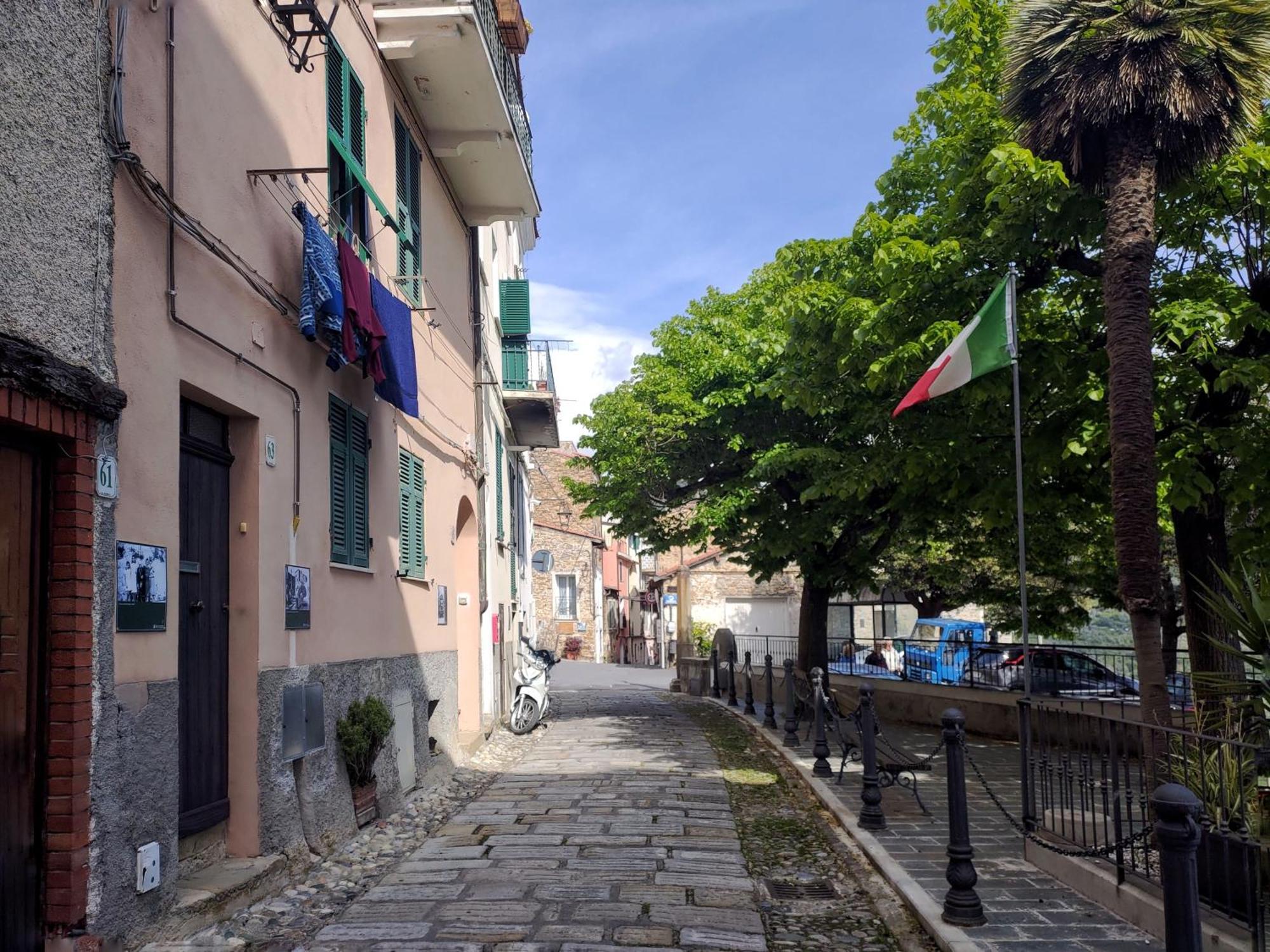 La Casa Di Ros Apartment Perinaldo Luaran gambar